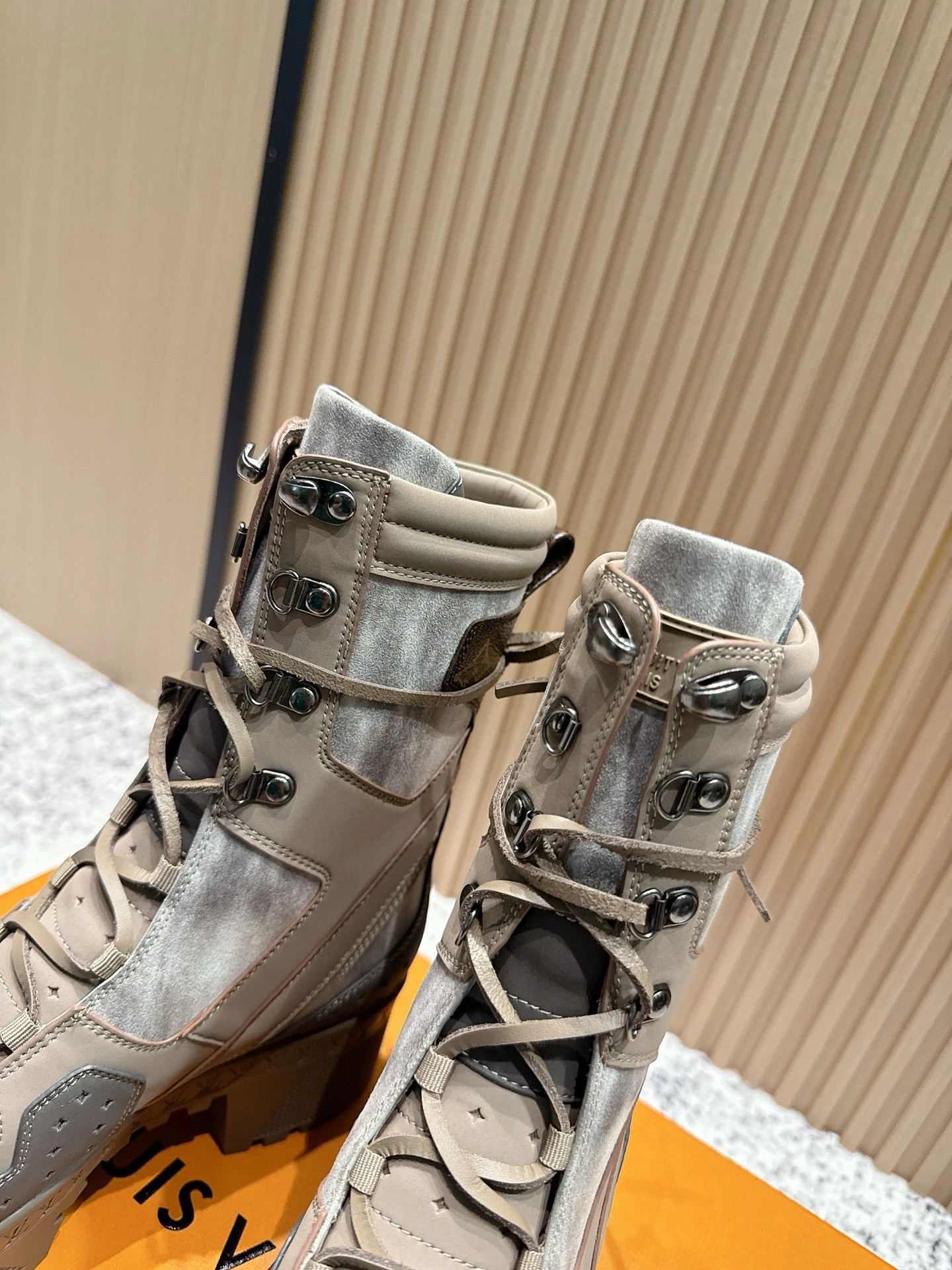 COCO-- 8V 1AISC3 cowhide Heel height ：7cm Waterproof：3.5cm item:E-X362J2912